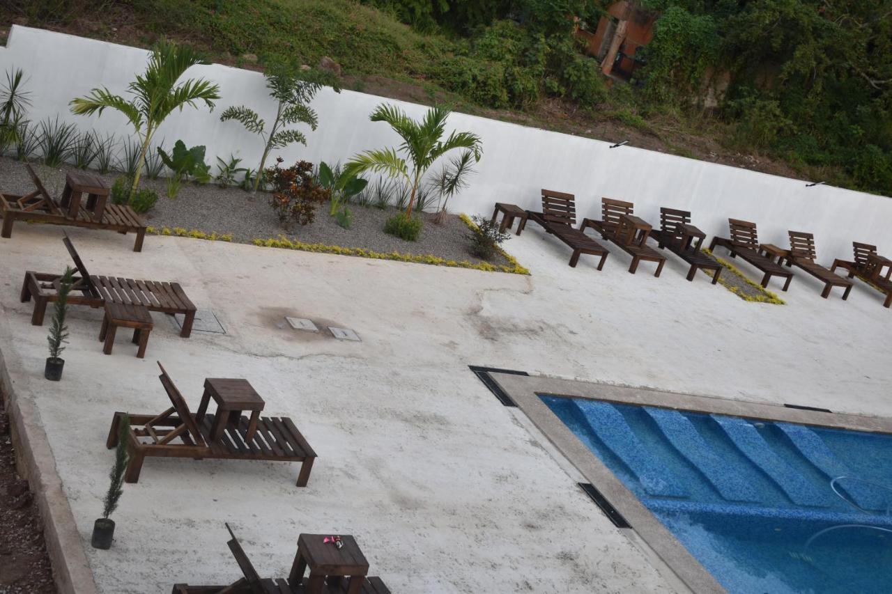Malaki Hotel Los Ayala Exterior foto