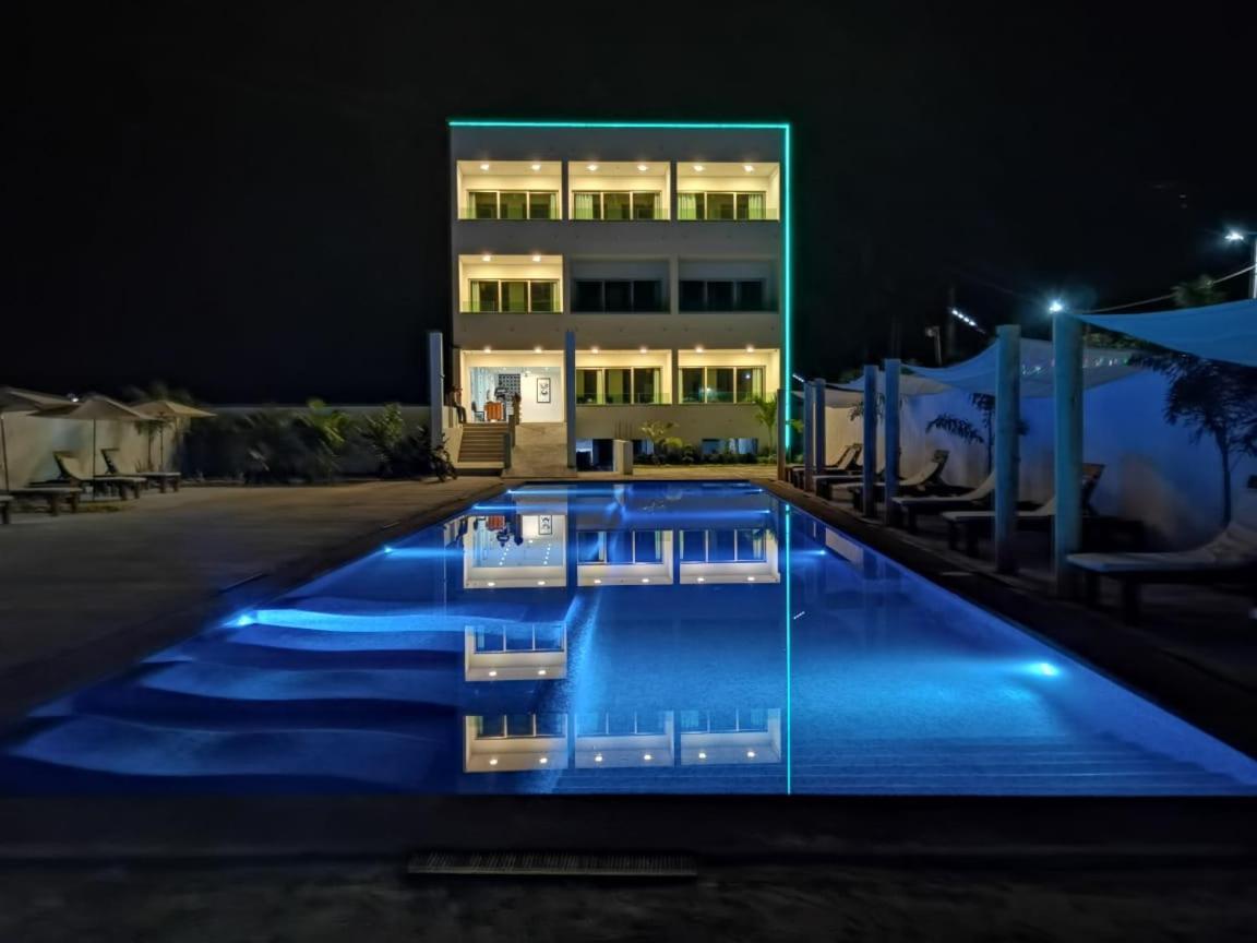 Malaki Hotel Los Ayala Exterior foto